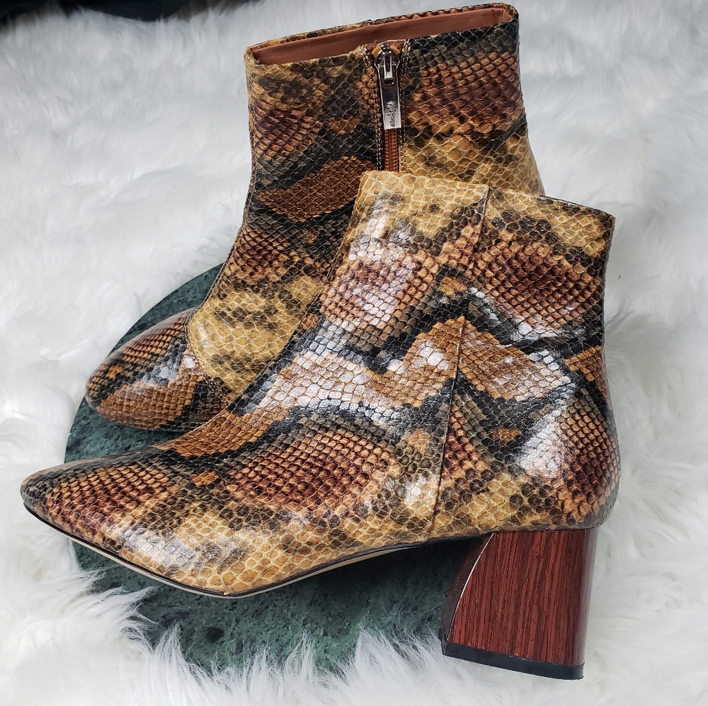 Topshop "Babe" Snake bootie with polished wooden heel size 10.5